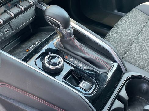 Used 2025 Chevrolet Colorado Z71 AWD/4WD image 22