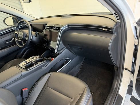 Used 2023 Hyundai Tucson Limited image 12