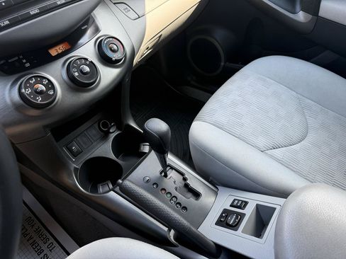 Used 2012 Toyota RAV4 4WD w/ Value Pkg image 11