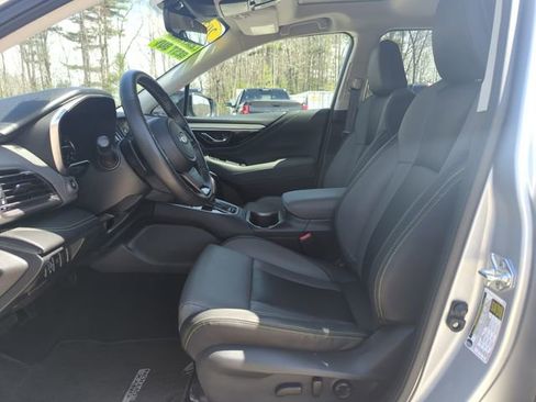 Used 2025 Subaru Outback Onyx Edition AWD/4WD image 13