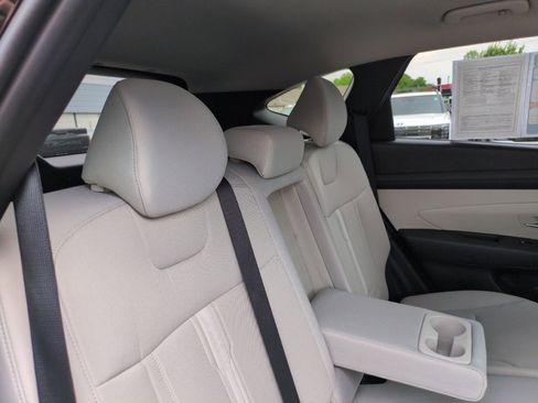 Used 2025 Hyundai Tucson SEL FWD image 41