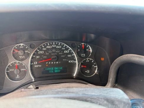 Used 2013 Chevrolet Express 2500 RWD image 19