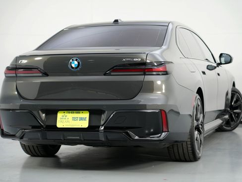 Used 2023 BMW i7 xDrive60 image 5