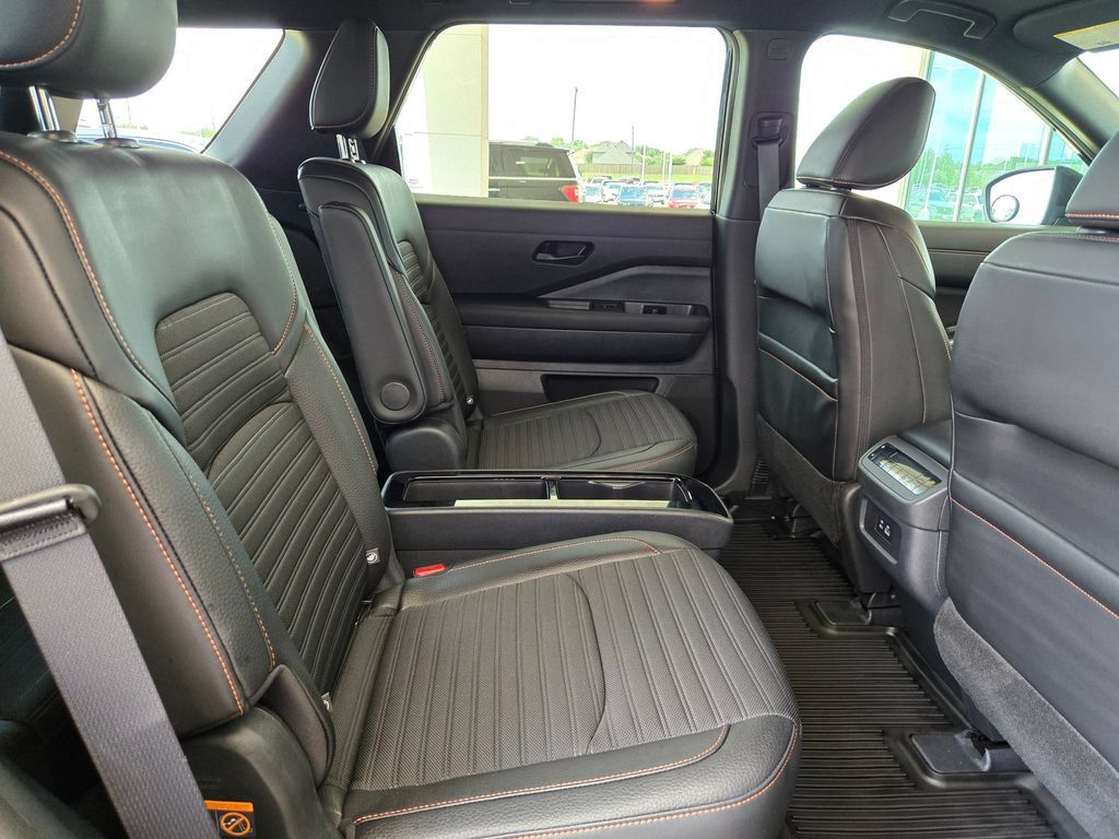 Used 2024 Nissan Pathfinder Rock Creek AWD/4WD image 26