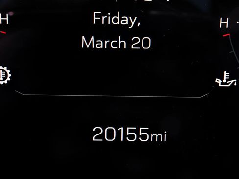 Used 2025 GMC Yukon XL Denali image 15