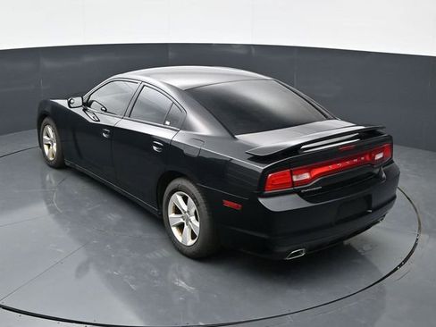 Used 2012 Dodge Charger SE RWD image 13