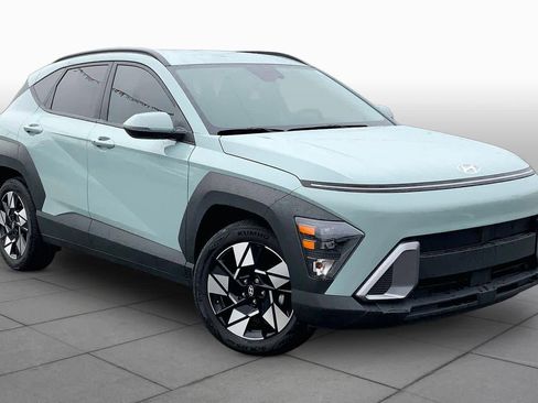 Used 2024 Hyundai Kona SEL FWD image 3