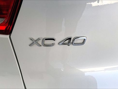 Used 2023 Volvo XC40 Recharge Ultimate AWD/4WD image 36