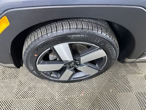Certified 2024 Hyundai Santa Fe Limited image 10
