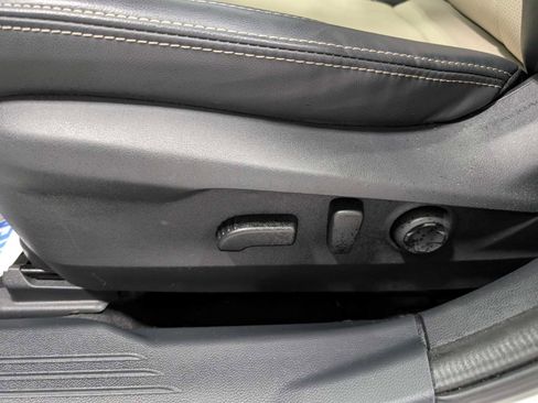 Used 2025 Subaru Outback Limited XT image 36