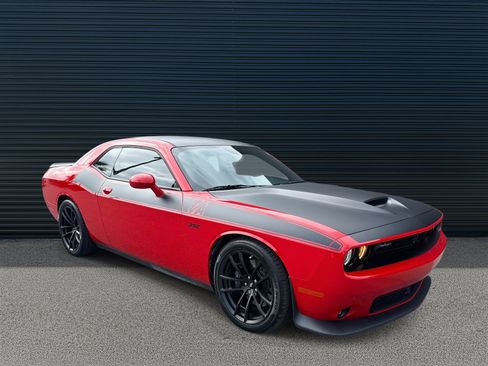 Used 2023 Dodge Challenger R/T Scat Pack w/ T/A Package image 9