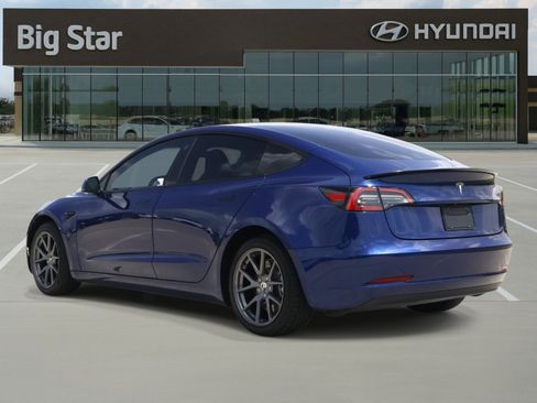 Used 2023 Tesla Model 3 Standard Range RWD image 3
