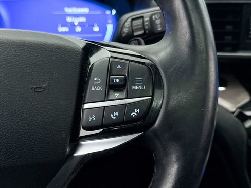 Used 2021 Ford Explorer Platinum w/ Equipment Group 601A AWD/4WD image 39