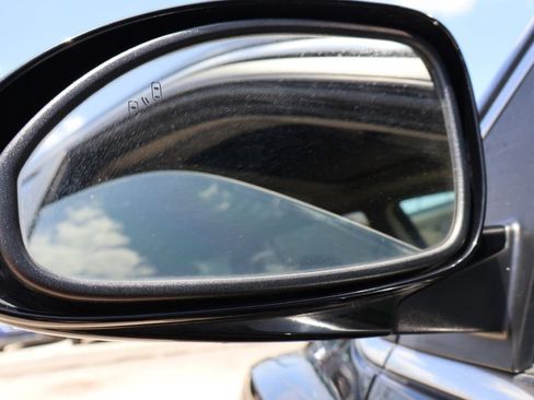Used 2017 Buick Enclave Premium w/ Enclave Sport Touring Edition FWD image 16