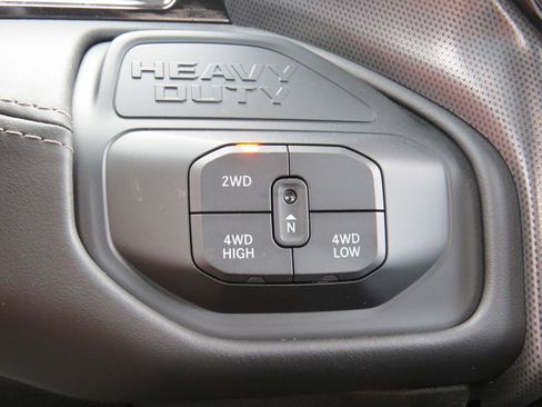 New 2025 RAM 3500 Limited image 31