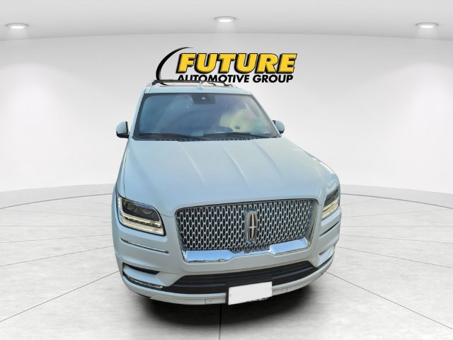 Used 2020 Lincoln Navigator L Reserve w/ Equipment Group 208A Reserve AWD/4WD image 2