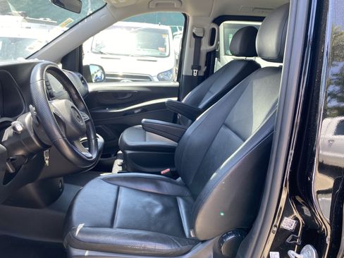 Used 2023 Mercedes-Benz Metris Passenger image 11