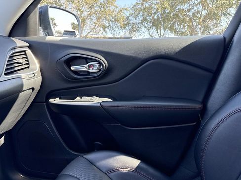 Used 2022 Jeep Cherokee Trailhawk w/ Sound & Nav Group image 22