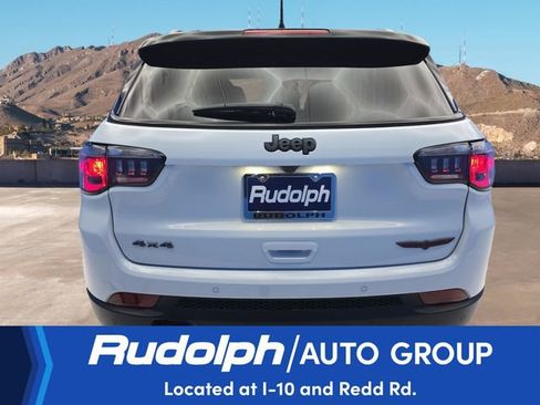 Used 2025 Jeep Compass Trailhawk AWD/4WD image 4