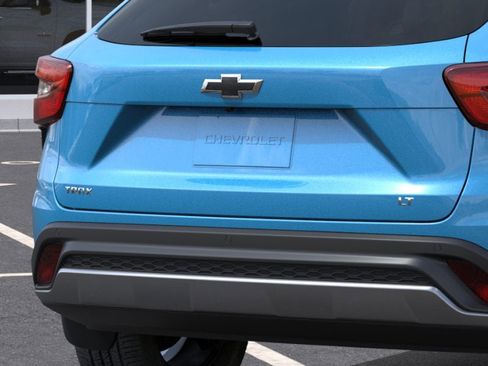 New 2026 Chevrolet Trax LT w/ Driver Confidence Package FWD image 36