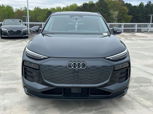 New 2025 Audi Q6 e-tron Premium Plus image 2