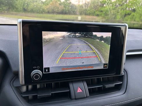 Used 2024 Toyota RAV4 XLE image 25