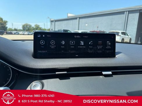 Used 2025 Genesis GV70 2.5T AWD/4WD image 17