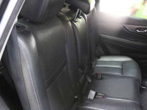 Used 2016 Nissan Rogue SL AWD/4WD image 9