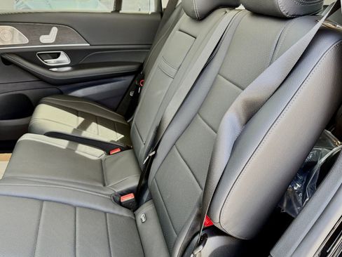 New 2026 Mercedes-Benz GLS 450 4MATIC image 28