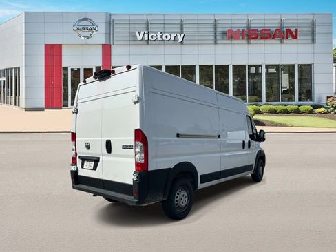 Used 2025 RAM ProMaster 2500 w/ Convenience Group FWD image 3