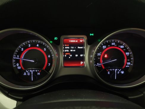 Used 2018 Dodge Journey SXT FWD image 23