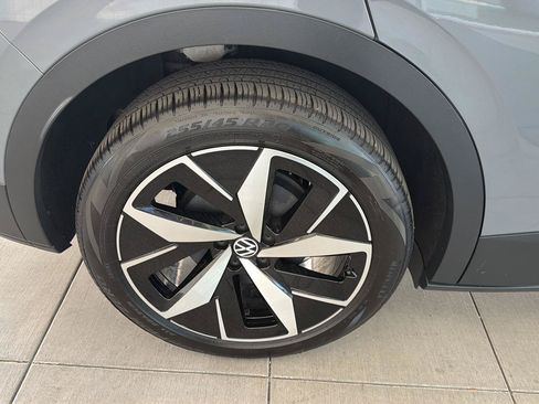 Certified 2023 Volkswagen ID.4 Pro S AWD/4WD image 11