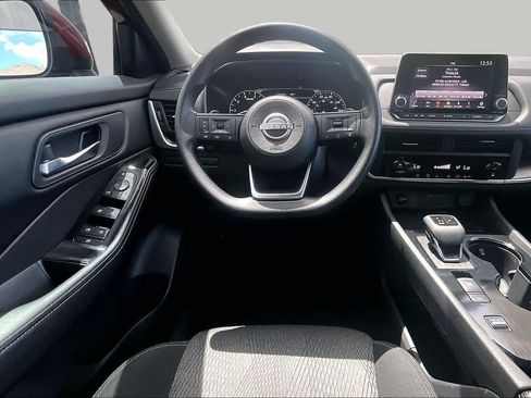 Certified 2024 Nissan Rogue SV FWD image 6
