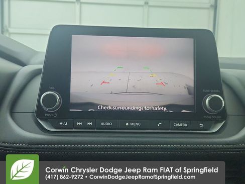 Used 2025 Nissan Rogue SV image 25