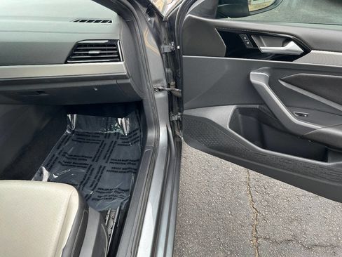 Used 2019 Volkswagen Jetta R-Line FWD image 29