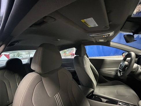 Used 2023 Hyundai Elantra Blue w/ Cargo Package image 27