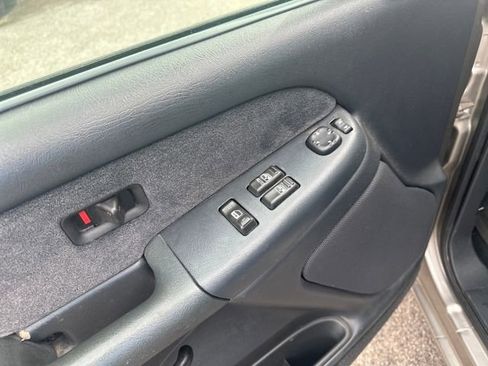 Used 2001 Chevrolet Silverado 1500 LS w/ Firm Ride Suspension Pkg image 11