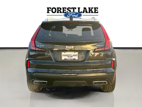 Used 2024 Cadillac XT4 Premium Luxury image 6