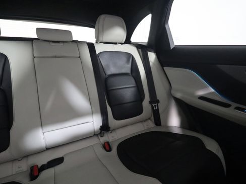 Used 2019 Jaguar F-PACE S AWD/4WD image 15