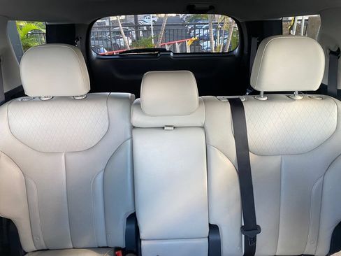 Used 2022 Hyundai Palisade SEL w/ 8P Bench Seat Package AWD/4WD image 34