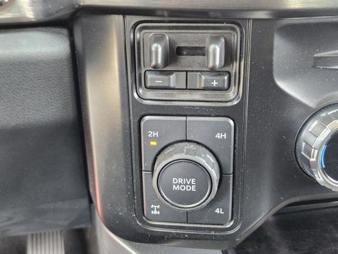 Used 2024 Ford F250 Lariat w/ Lariat Ultimate Package image 33