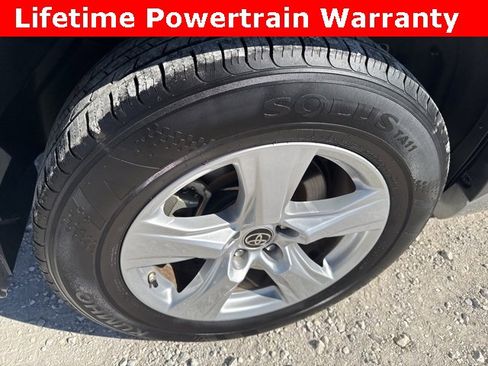 Used 2023 Toyota Highlander LE image 25