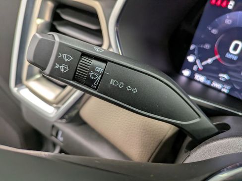 Used 2025 GMC Canyon Denali AWD/4WD image 19