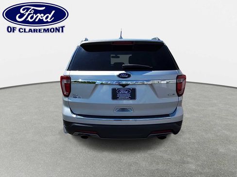 Used 2018 Ford Explorer XLT w/ Equipment Group 201A AWD/4WD image 7