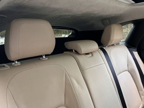Used 2019 Jaguar F-PACE Premium image 37