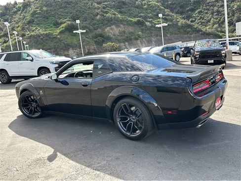 Used 2019 Dodge Challenger R/T Scat Pack image 3