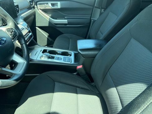Used 2023 Ford Explorer XLT RWD image 8