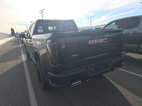 Used 2023 GMC Sierra 1500 AT4 w/ AT4 Premium Package image 4