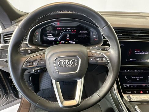 Used 2025 Audi Q8 Prestige image 11