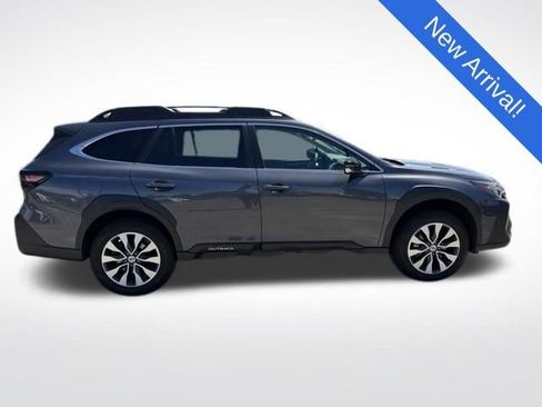 Used 2023 Subaru Outback Limited AWD/4WD image 8